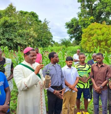 Bishop Launch tree planting in climate change campaign